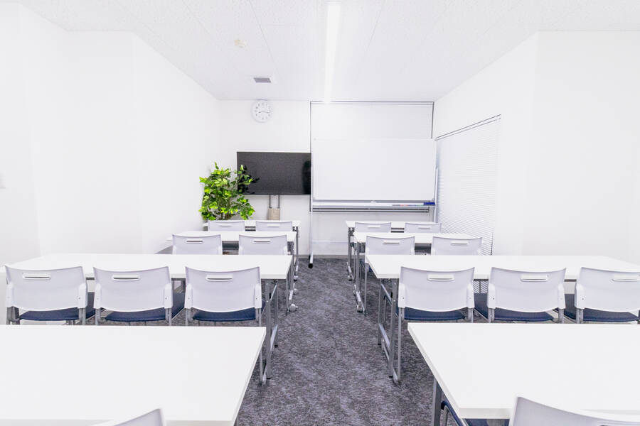 【レンタルスペース】【スペイシー】貸会議室 的場町駅 26名の画像