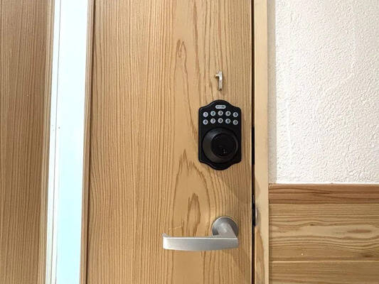 2ndbase_広島駅南口No.1（向かって左）-3