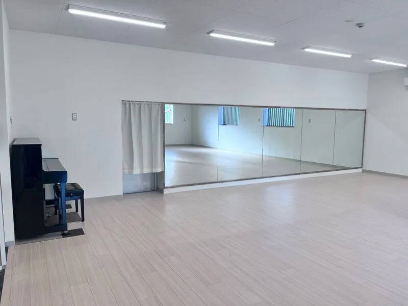 【レンタルスペース】【スペイシー】貸会議室 生麦駅 30名の画像