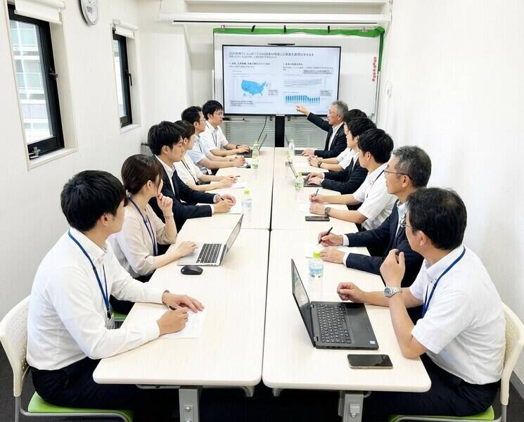 【レンタルスペース】【スペイシー】貸会議室 新横浜駅 14名の画像