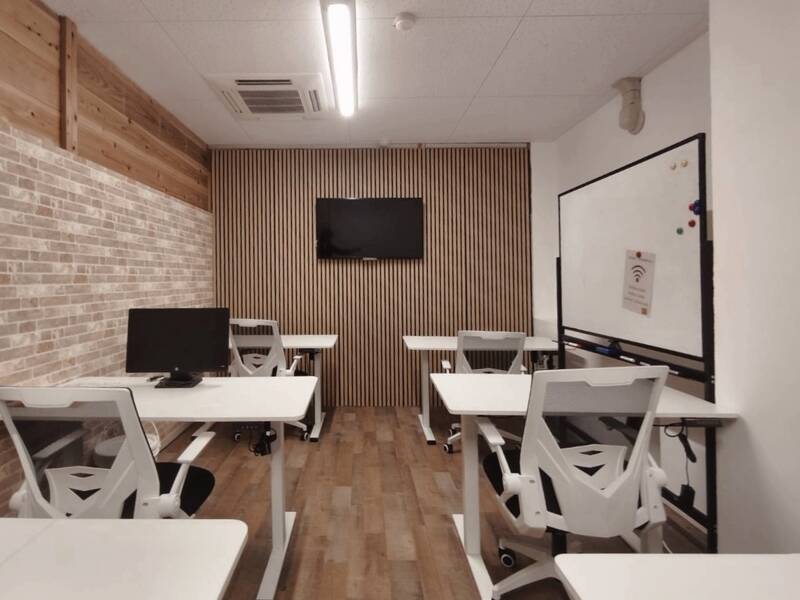 【レンタルスペース】【スペイシー】貸会議室 緑地公園駅 10名の画像