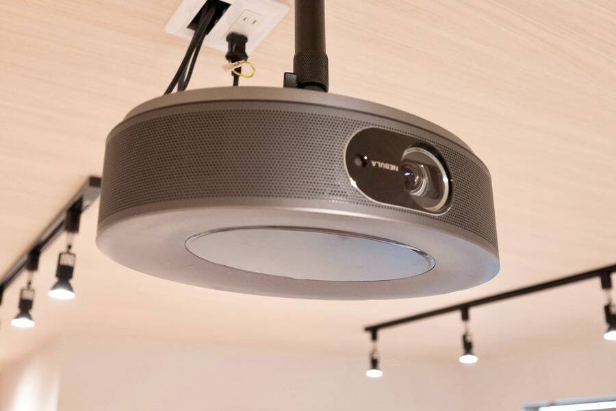 Aivicスペース池袋南口1号店-5