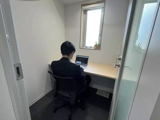 BasisPoint西新宿店 1名用鍵付き完全個室A-3