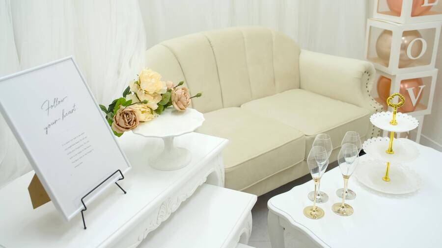 フォトスタジオ移転に伴いスタジオで使用していたローテーブルを販売いたします。 2025年8月5日PLANT-3清水店内に「セルフフォトスタジオ」オープン！8月