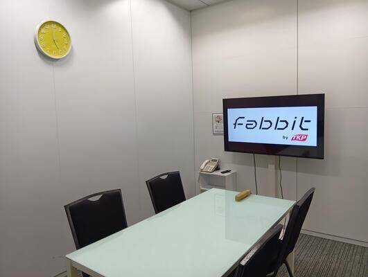 fabbit大阪本町 打合室-1