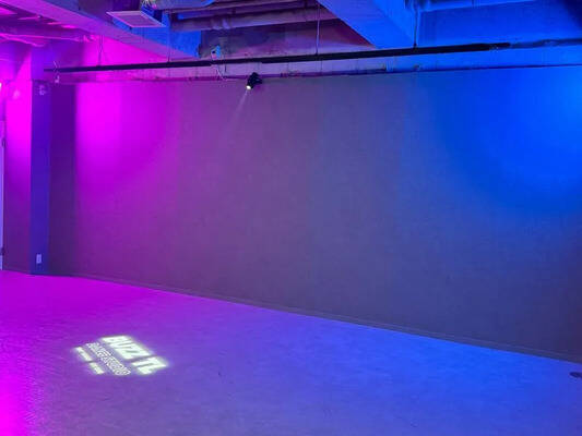 BUZZ TLダンススタジオ-1