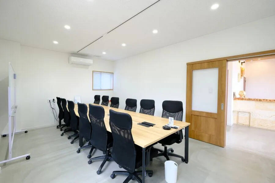 【レンタルスペース】【スペイシー】貸会議室 12名の画像
