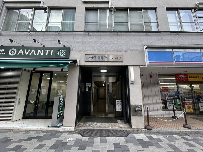 I.D.HEART内打ち合わせルームD-9