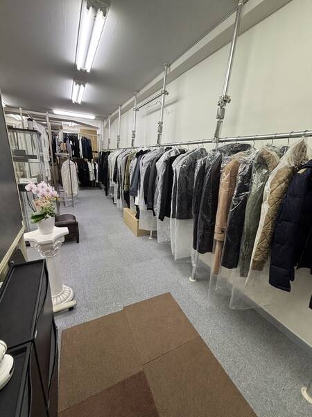 I.D.HEART内打ち合わせルームD-11