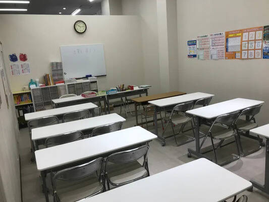 トナリエ栂・美木多３F-1