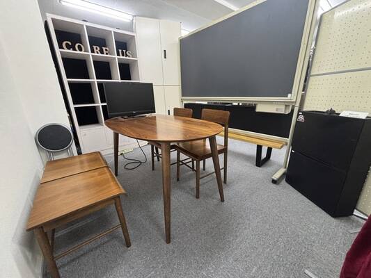 I.D.HEART内打ち合わせルームD-3