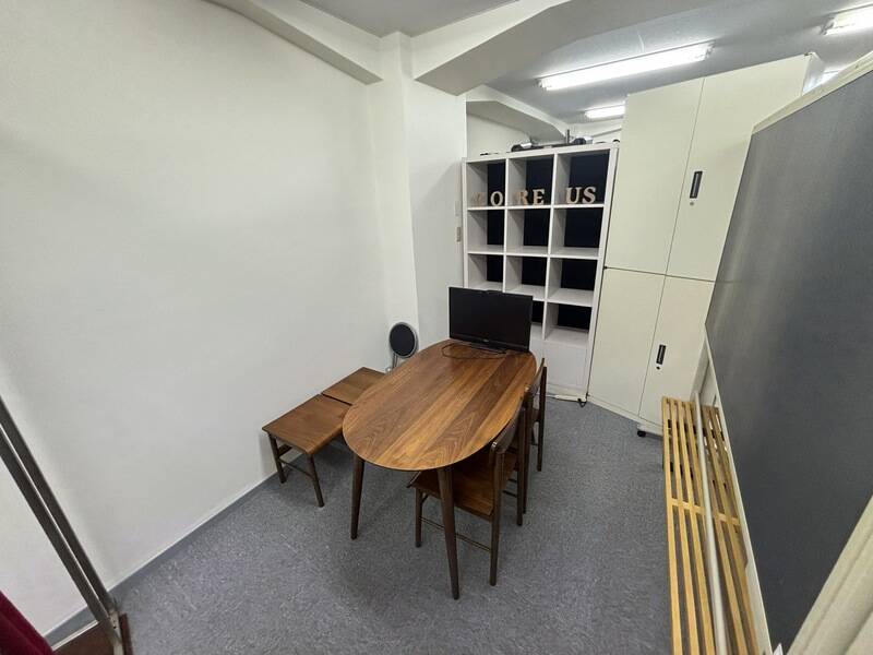 I.D.HEART内打ち合わせルームD-6