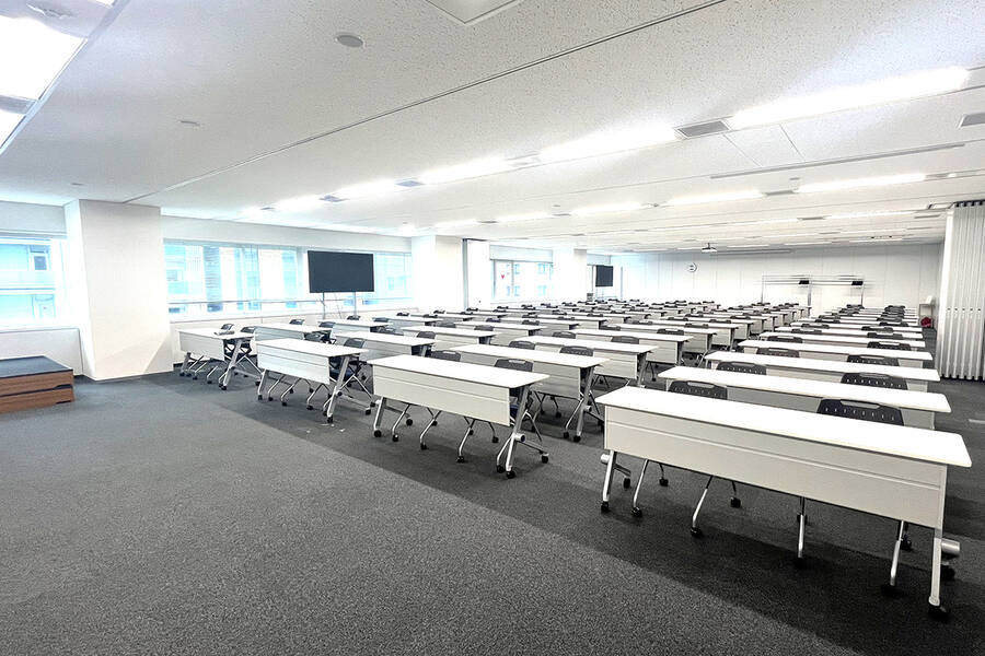 【レンタルスペース】【スペイシー】貸会議室 新富町駅 112名の画像