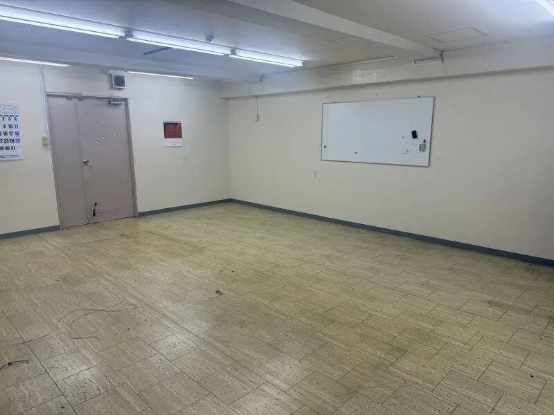 【レンタルスペース】【スペイシー】貸会議室 久米川駅 30名の画像