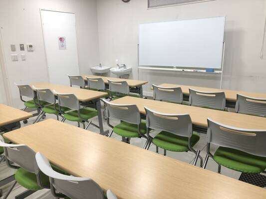 馬車道駅前 加瀬の貸し会議室 Room1-1