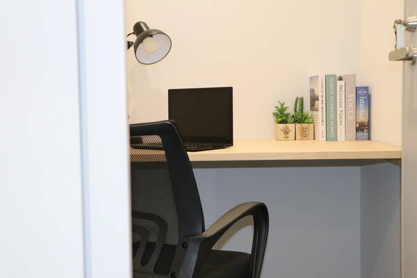 BasisPoint西新宿店 1名用鍵付き完全個室B-2