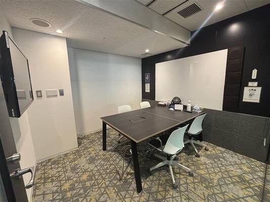 STAYUP横浜 会議室-2