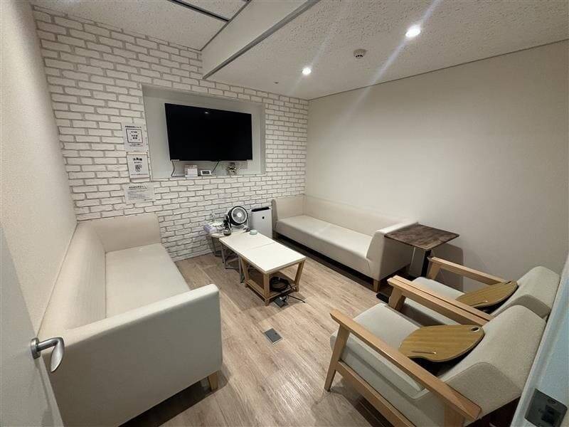 【レンタルスペース】【スペイシー】貸会議室 神奈川駅 8名の画像