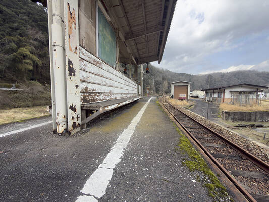 江の川鐵道（口羽駅）-2