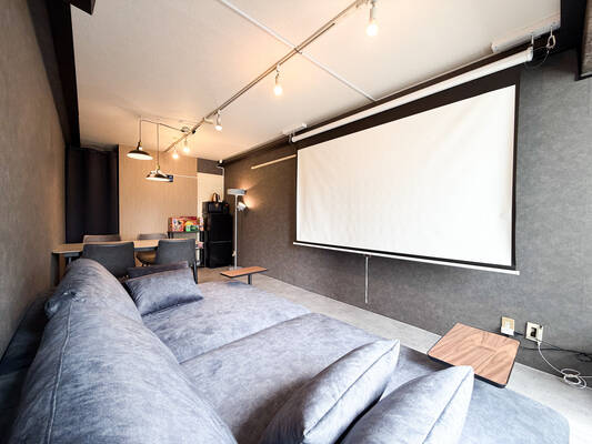 シェアスペcinema池袋-3