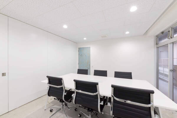 ミーティングスペース１-3