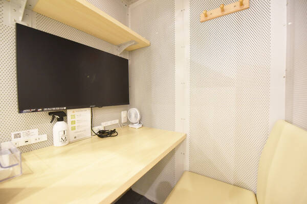 FEEEP白楽店｜1名用完全防音個室-1