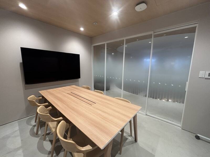 【レンタルスペース】【スペイシー】貸会議室 和歌山駅 6名の画像