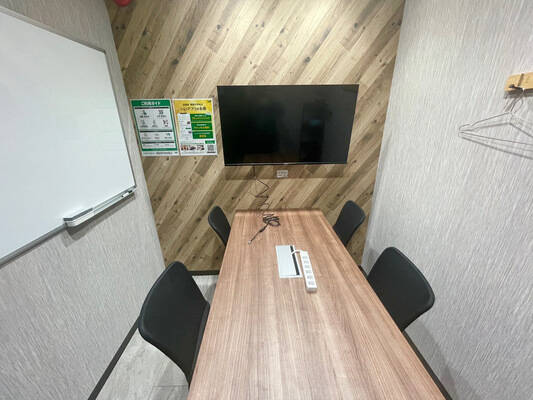 4名会議室（Room B）-1