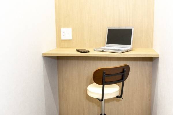 BIZcomfort町田 1名用完全個室WEB会議ルームB-1