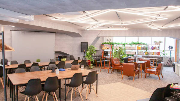 コワーキングスペースGRANDSLAM-1