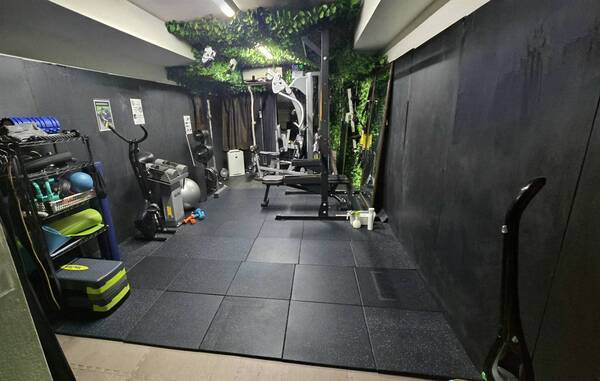 大阪心斎橋レンタルジムHighs A-2