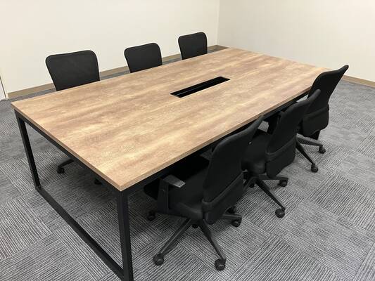 アルファオフィスビル5階 502会議室-1