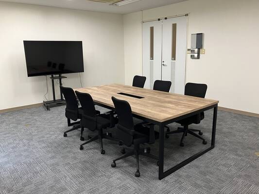 アルファオフィスビル5階 502会議室-3