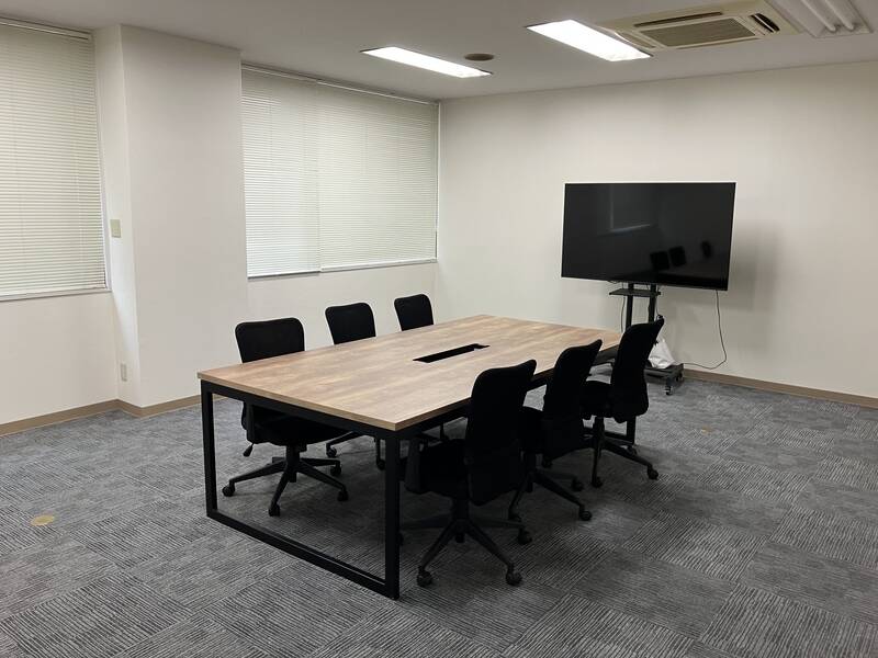 アルファオフィスビル5階 502会議室-2