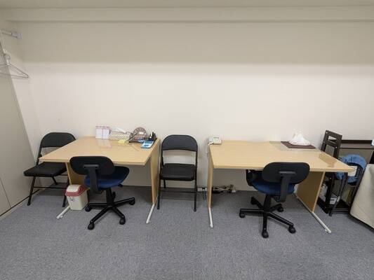 銀座東銀座 会議・施術ベッド付きスペース-2