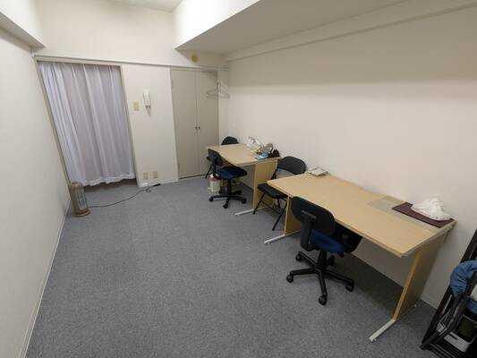 銀座東銀座 会議・施術ベッド付きスペース-3