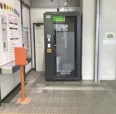 新座駅改札外-2
