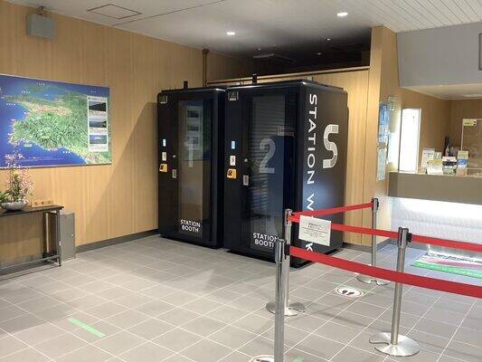 秋田駅みどりの窓口内-2