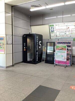 拝島駅改札外-2