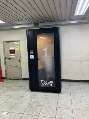新日本橋駅改札外(出口3付近)-2