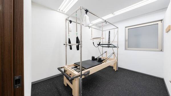 レンタルピラティススタジオAivic池袋南口-1