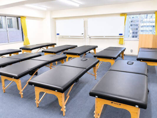 ROOMs八丁堀店　第1会議室　八丁堀駅 徒歩3分-2