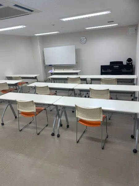 【レンタルスペース】【スペイシー】貸会議室 池田駅 35名の画像