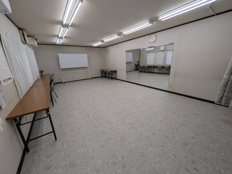 【レンタルスペース】【スペイシー】貸会議室 布施駅 20名の画像